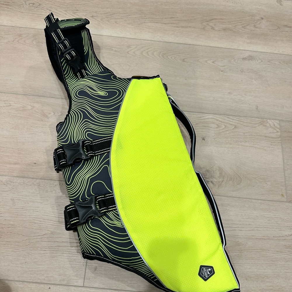 NWT Arcadia Neon Yellow Dog Harness XL